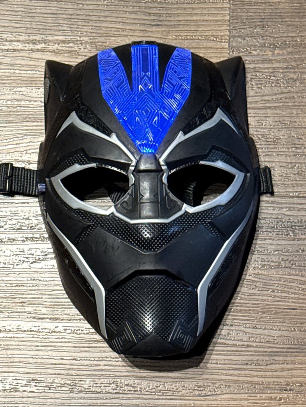 Marvel Black Panther Light Up Mask Kids Hasbro Vibranium FX Wakanda Halloween